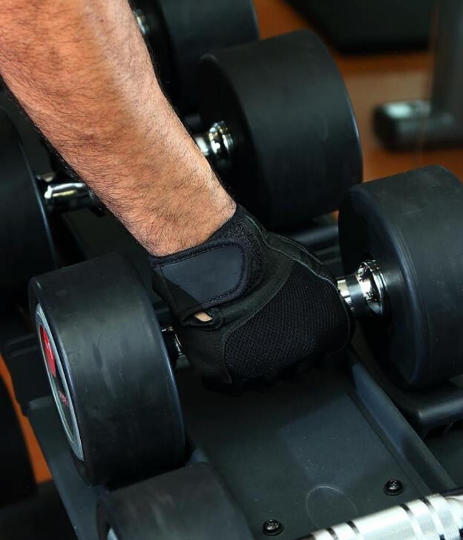 Weightlifting gloves, belts and gym accessories manufacturing